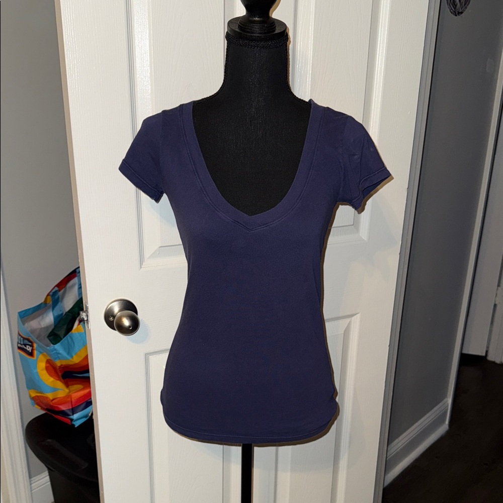 🖤JUICY COUTURE VINTAGE NAVY BLUE V-NECK TOP SIZE S🖤